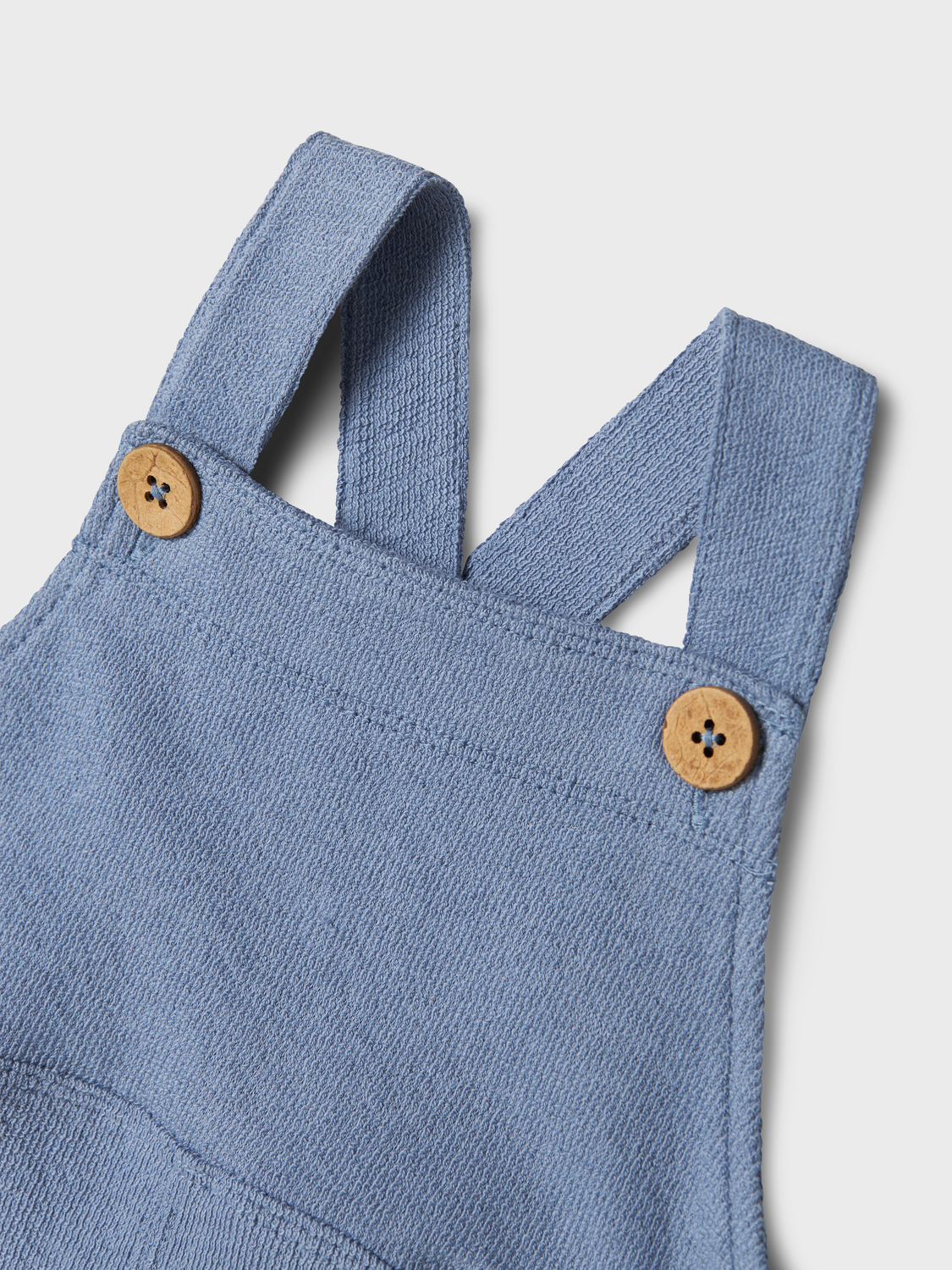 model_shot-front_full